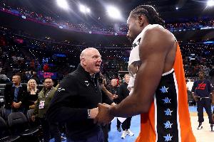 ESPN：萧华不太可能仅因“舆论压力”就对快船&小卡作出处罚