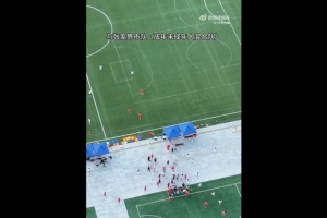 湘超张家界博主回应冲突：对方率先辱骂我方队员，随后又恶意犯规