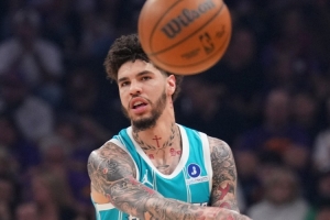 Shams：黄蜂和三球关系融洽 但他们收到了极具侵略性的报价