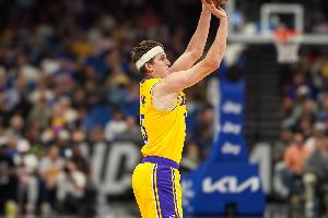 疯狂！湖人休赛期已花费4.46亿 里夫斯4年1.85亿&凯斯勒4年1.3亿 - 24直播网头条