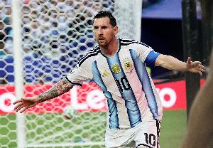 39岁，还在C！本届世界杯至今阿根廷4场共打进11球，梅西包揽7球