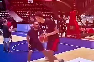 乌拉圭vs佛得角-无插件全场回放-KHMB2100免费直播_乌拉圭vs佛得角-无插件全场回放-KHMB2100超清在线看_无插件乌拉圭vs佛得角-无插件全场回放-KHMB2100视频直播视频封面