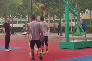 男人上了岁数，干啥都心酸！独家视频直播_男人上了岁数，干啥都心酸！高清无插件直播_免费男人上了岁数，干啥都心酸！在线看视频封面