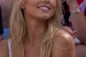 这才是我们要的挪威金发碧眼的美女球迷独家视频直播_这才是我们要的挪威金发碧眼的美女球迷高清无插件直播_免费这才是我们要的挪威金发碧眼的美女球迷在线看视频封面